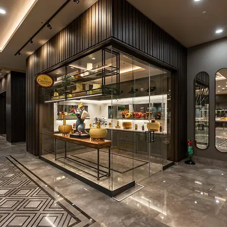 雷努姆卡利亚旅馆 酒店 5*